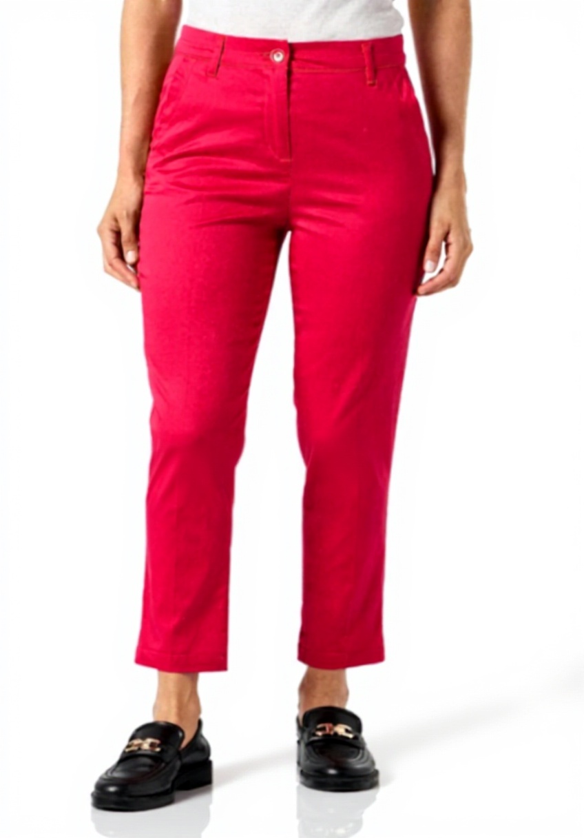 Pantaloni Sisley Donna in cotone ed elastan su sfondo neutro