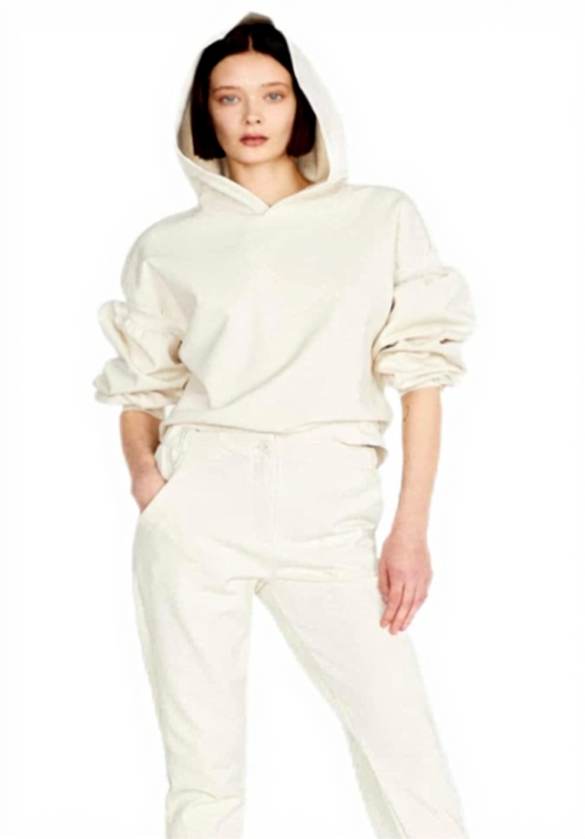'Shorts Sisley donna in beige su sfondo neutro'